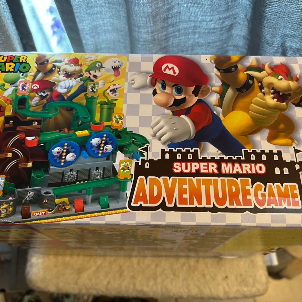 Nintendo Red and Green Super Mario Puzzle Game